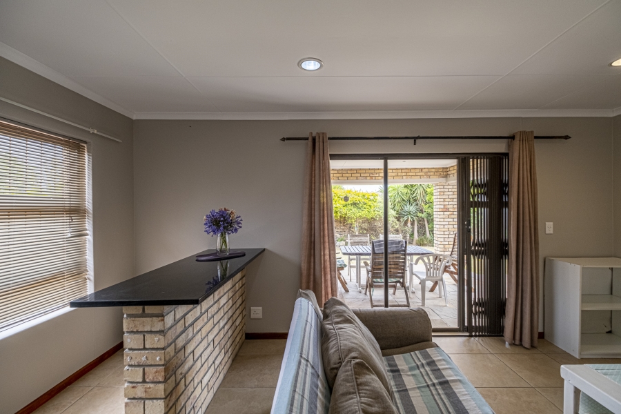 To Let 3 Bedroom Property for Rent in Summerstrand Eastern Cape